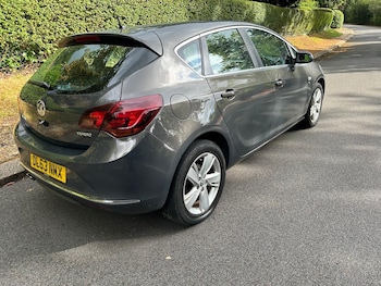 Used Vauxhall Astra 2014 for sale - 75612800: Photo