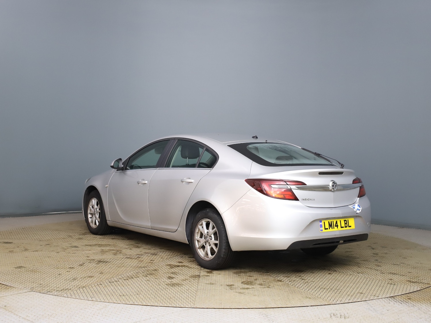 Used Vauxhall Insignia 2014 for sale - 77228069: Photo 2