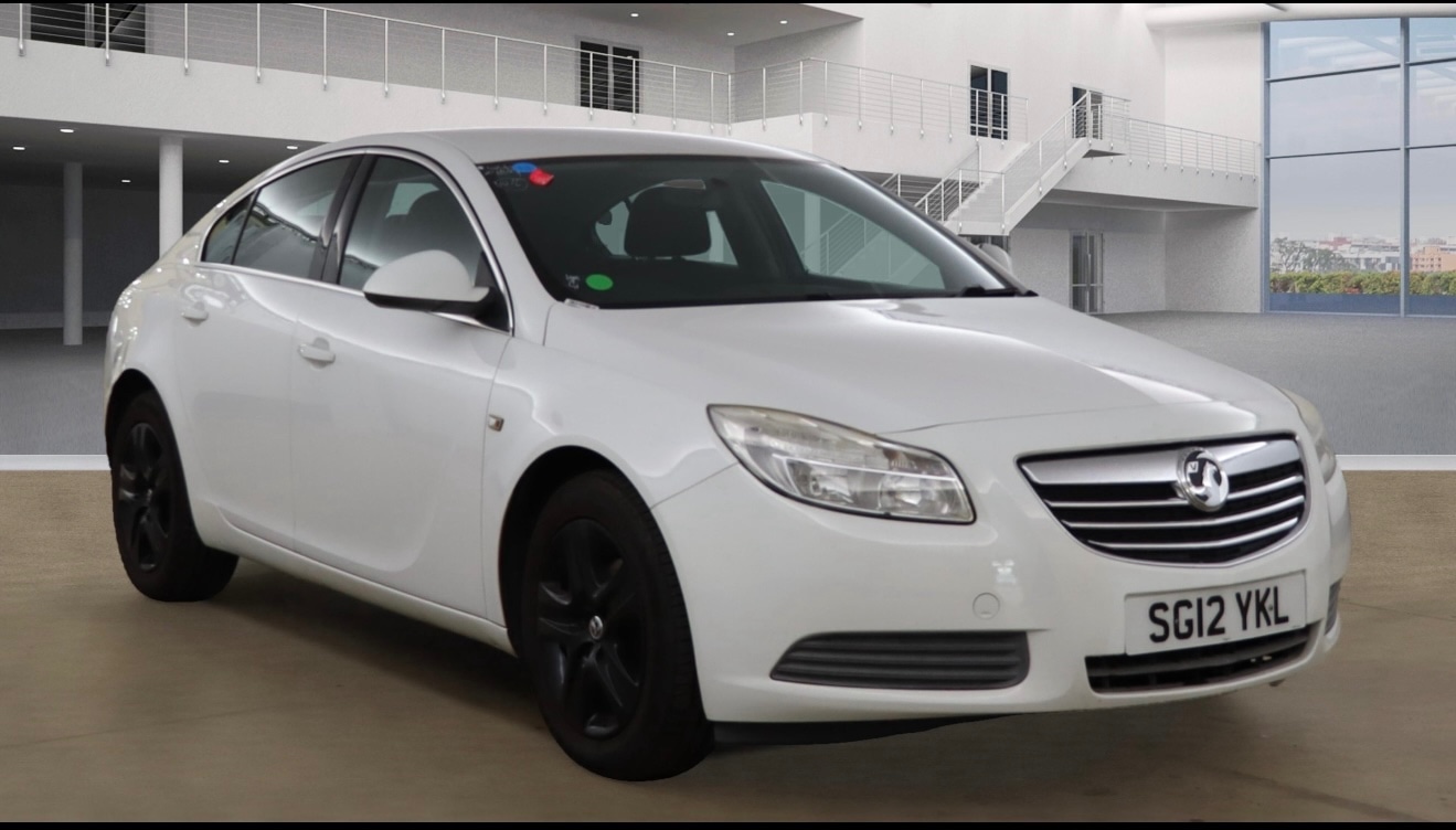 Used Vauxhall Insignia 2012 for sale - 76659437: Photo 2