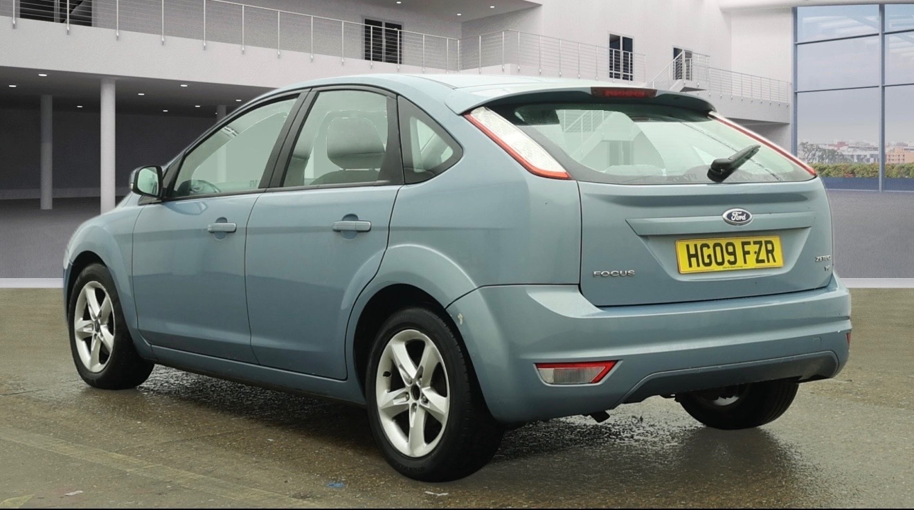 Used Ford Focus 2009 for sale - 77370999: Photo 3