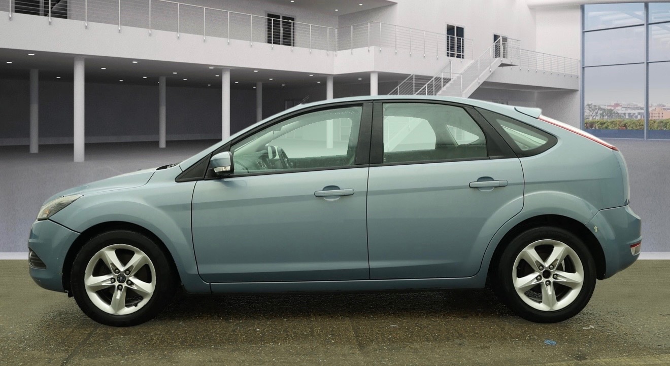 Used Ford Focus 2009 for sale - 77370999: Photo 6