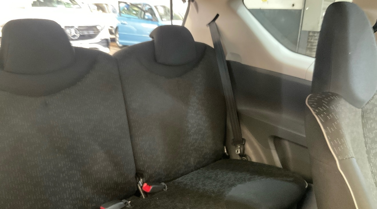 Used Peugeot 107 2011 for sale - 76369685: Photo 8