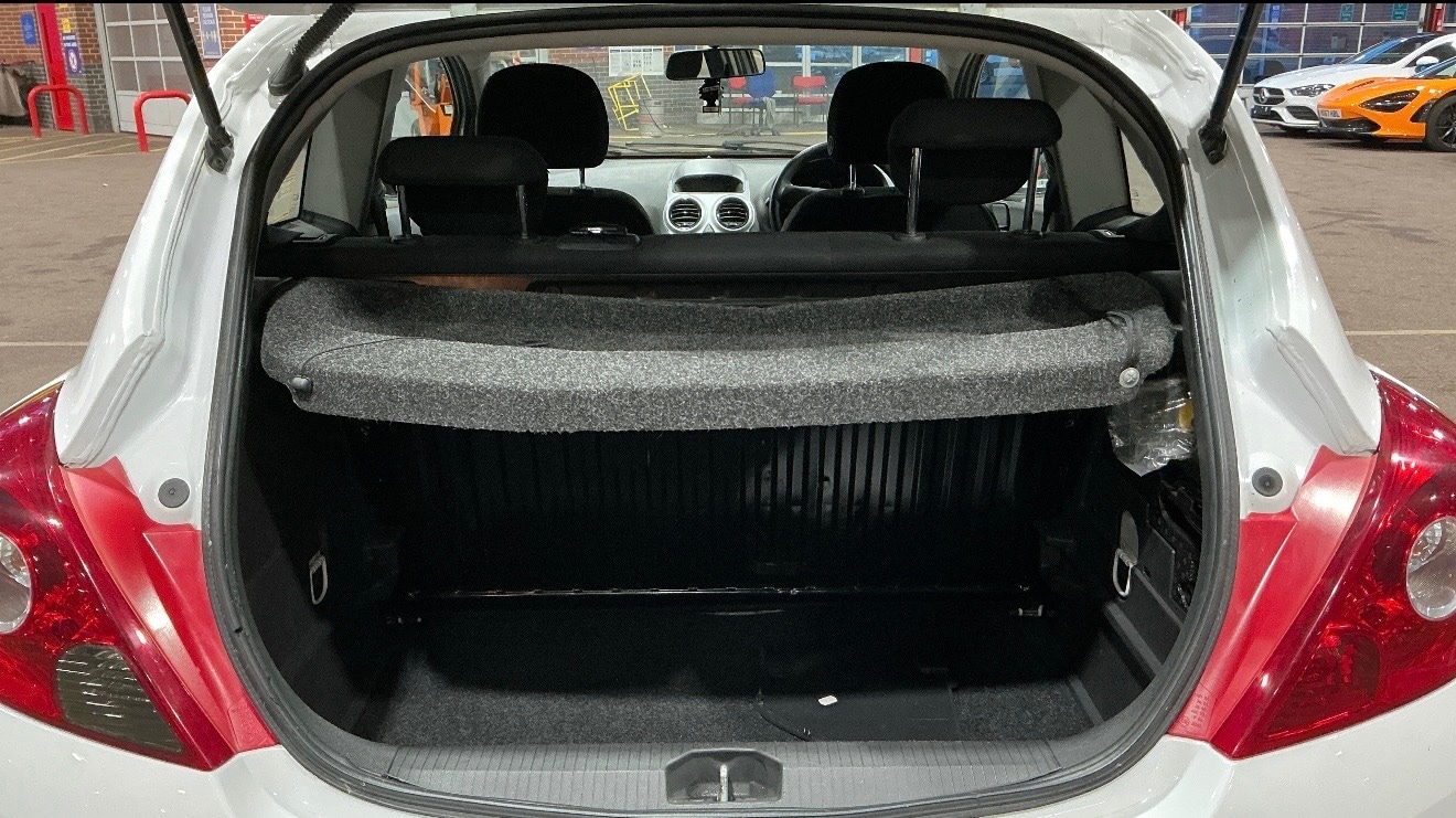 Used Vauxhall Corsa 2012 for sale - 77173568: Photo 3