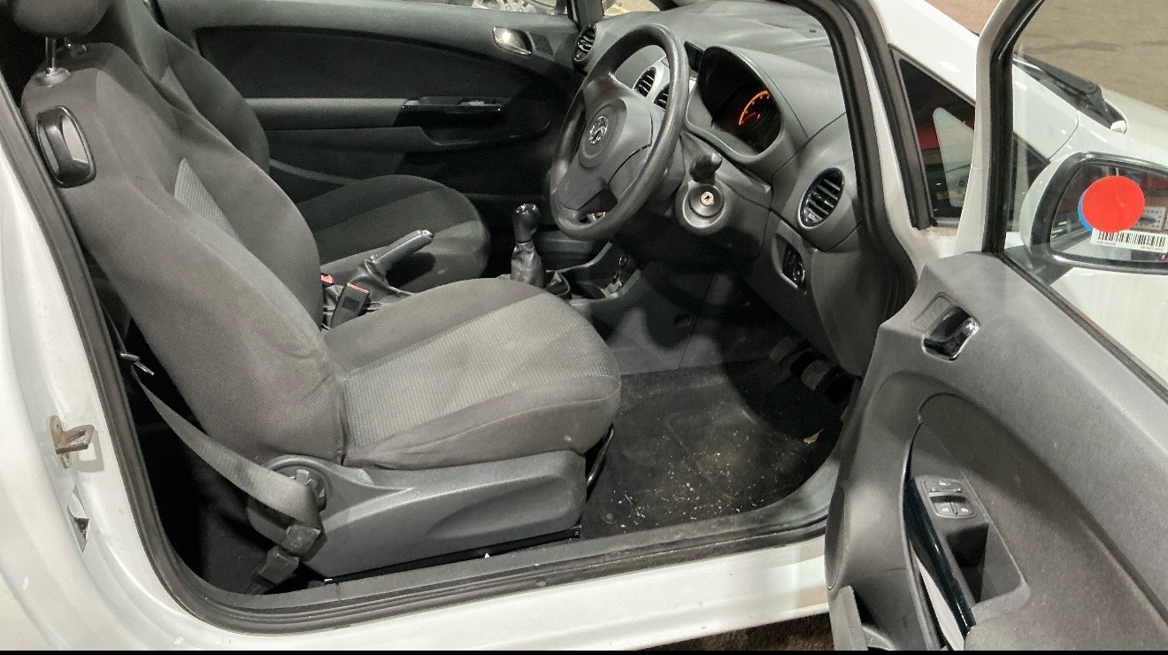 Used Vauxhall Corsa 2012 for sale - 77173568: Photo 5