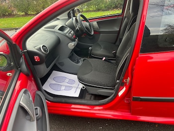 Used Peugeot 107 2010 for sale - 76866589: Photo