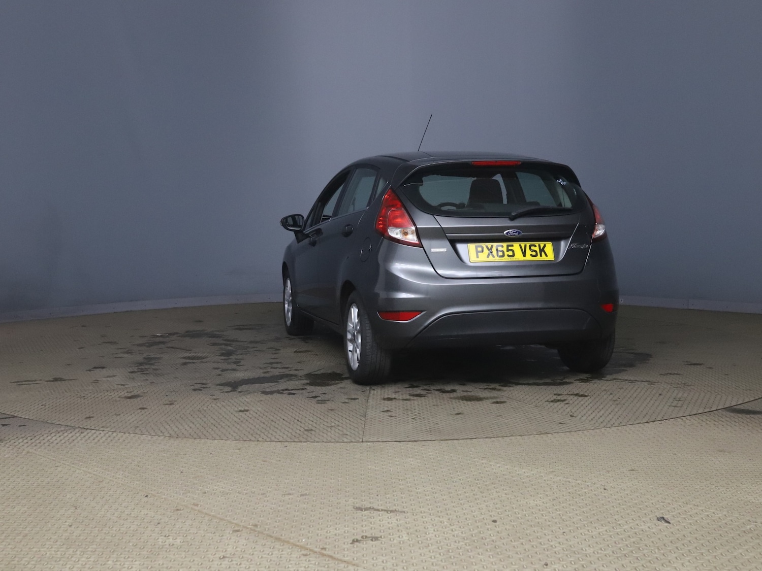 Used Ford Fiesta 2015 for sale - 77073836: Photo 2