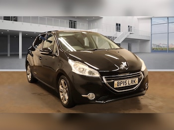Used Peugeot 208 2015 for sale - 76759957: Photo