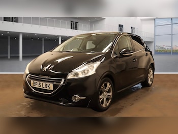 Used Peugeot 208 2015 for sale - 76759957: Photo