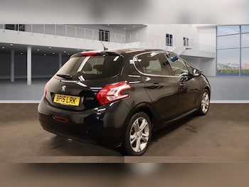 Used Peugeot 208 2015 for sale - 76759957: Photo