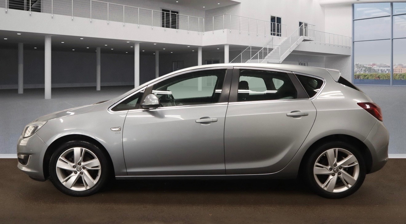Used Vauxhall Astra 2013 for sale - 77370995: Photo 6
