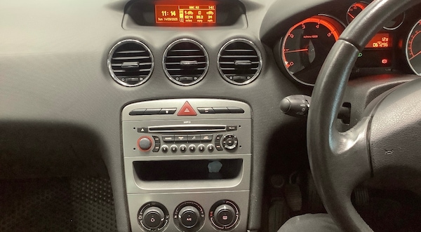 Used Peugeot 308 2009 for sale - 76285142: Photo 6