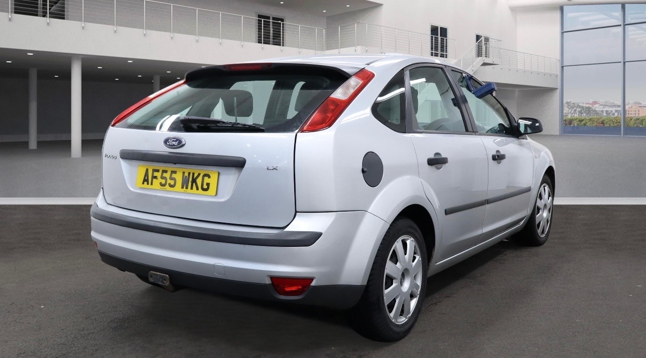 Used Ford Focus 2005 for sale - 77173357: Photo 2