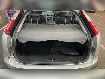 Used Ford Focus 2005 for sale - 77173357: Photo