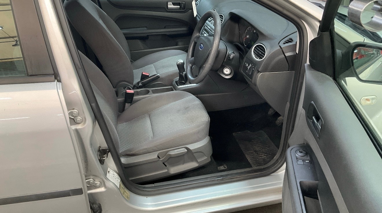 Used Ford Focus 2005 for sale - 77173357: Photo 9