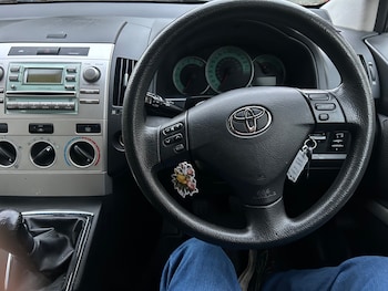 Used Toyota Corolla Verso 2007 for sale - 76445129: Photo