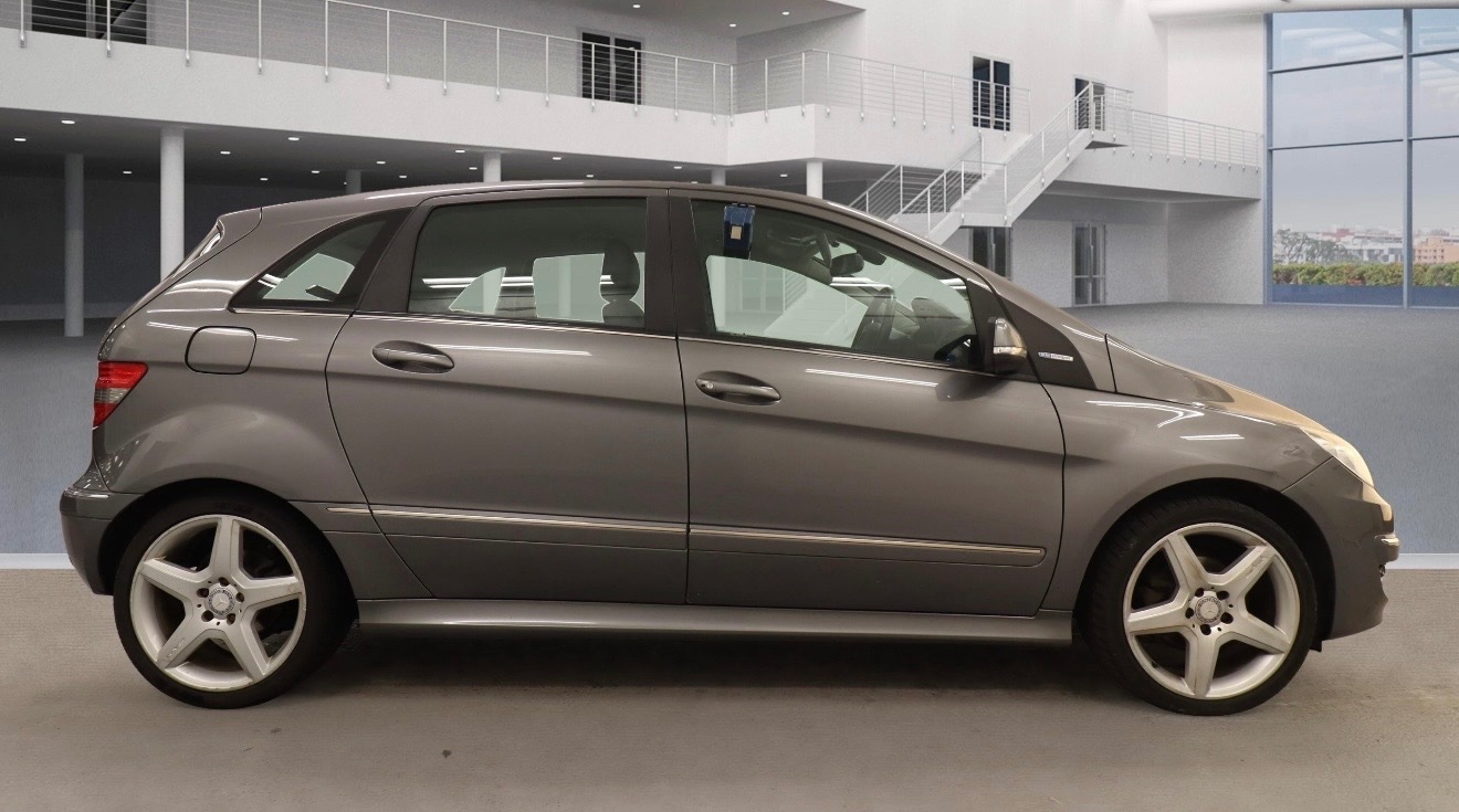 Used Mercedes-Benz B Class 2011 for sale - 77162440: Photo 5