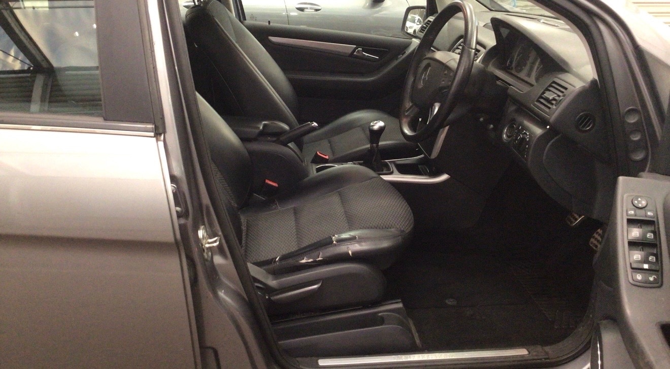 Used Mercedes-Benz B Class 2011 for sale - 77162440: Photo 9