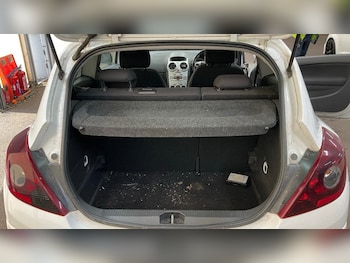 Used Vauxhall Corsa 2010 for sale - 76412411: Photo