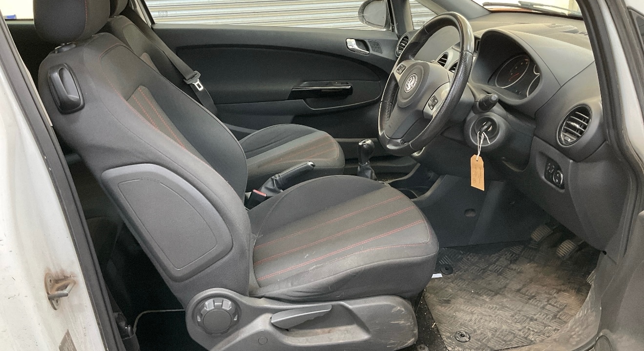 Used Vauxhall Corsa 2010 for sale - 76412411: Photo 4