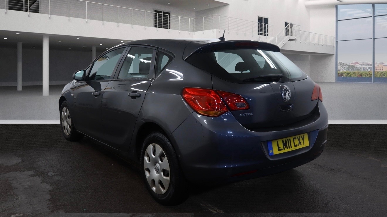 Used Vauxhall Astra 2011 for sale - 77314150: Photo 3
