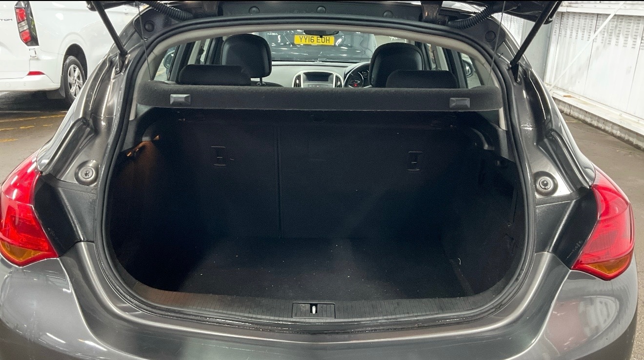 Used Vauxhall Astra 2011 for sale - 77314150: Photo 7