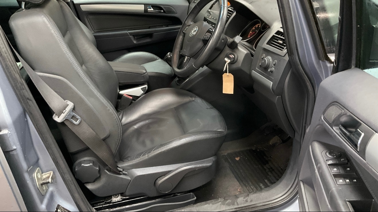 Used Vauxhall Zafira 2010 for sale - 76510797: Photo 9