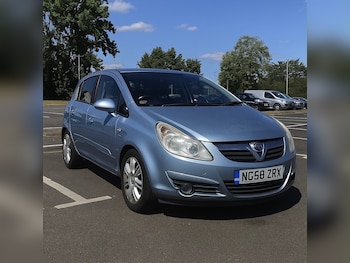 Vauxhall - Corsa