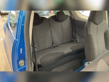 Used Toyota AYGO 2011 for sale - 75694908: Photo