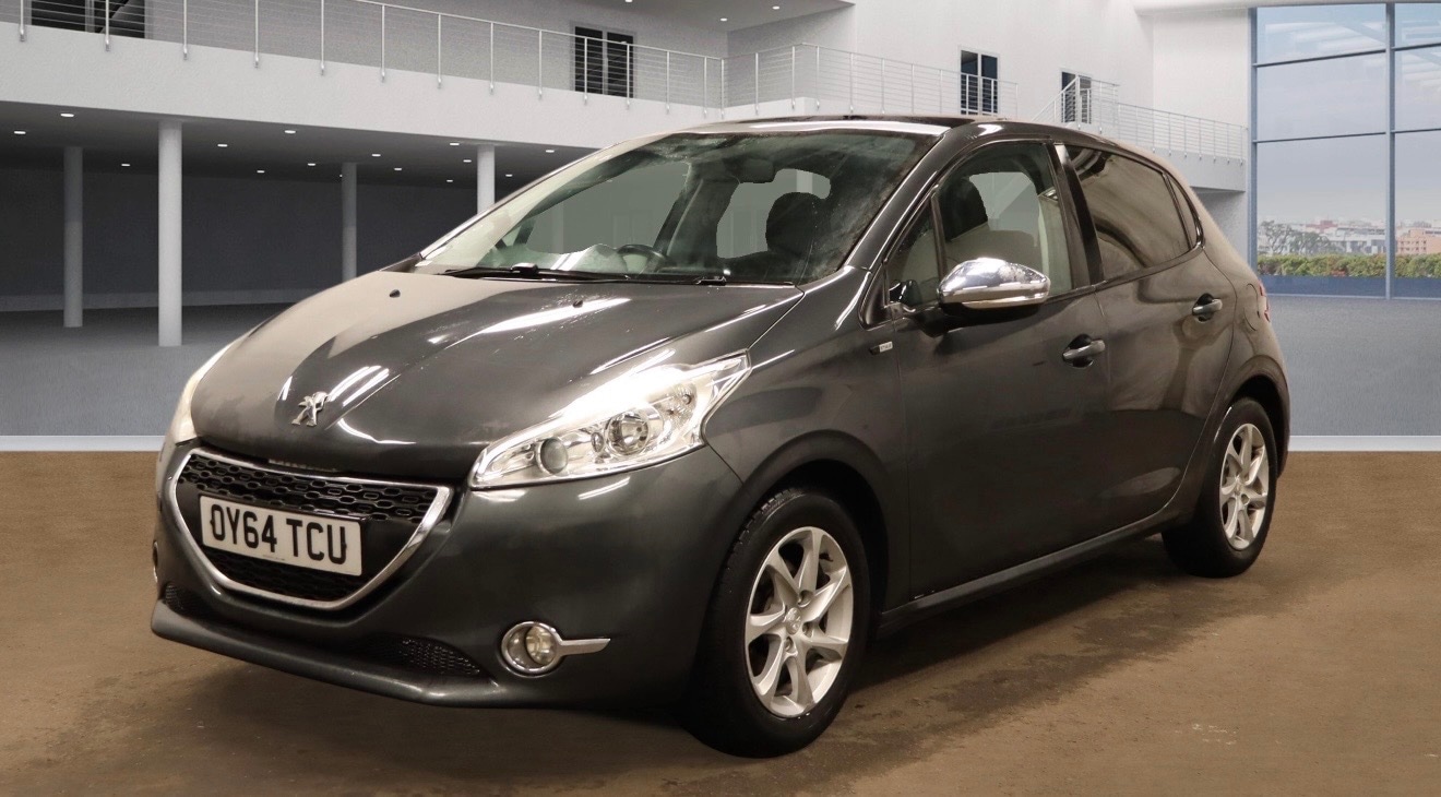 Used Peugeot 208 2014 for sale - 77478292: Photo 2