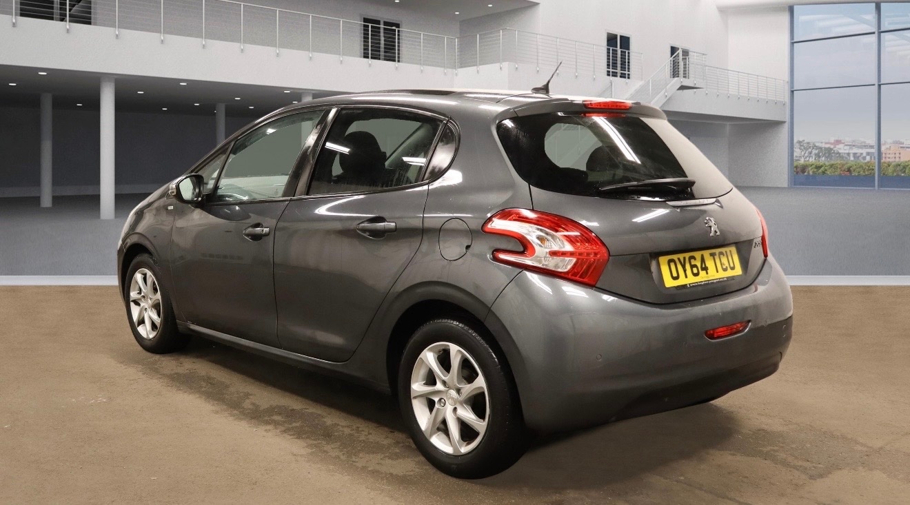 Used Peugeot 208 2014 for sale - 77478292: Photo 3