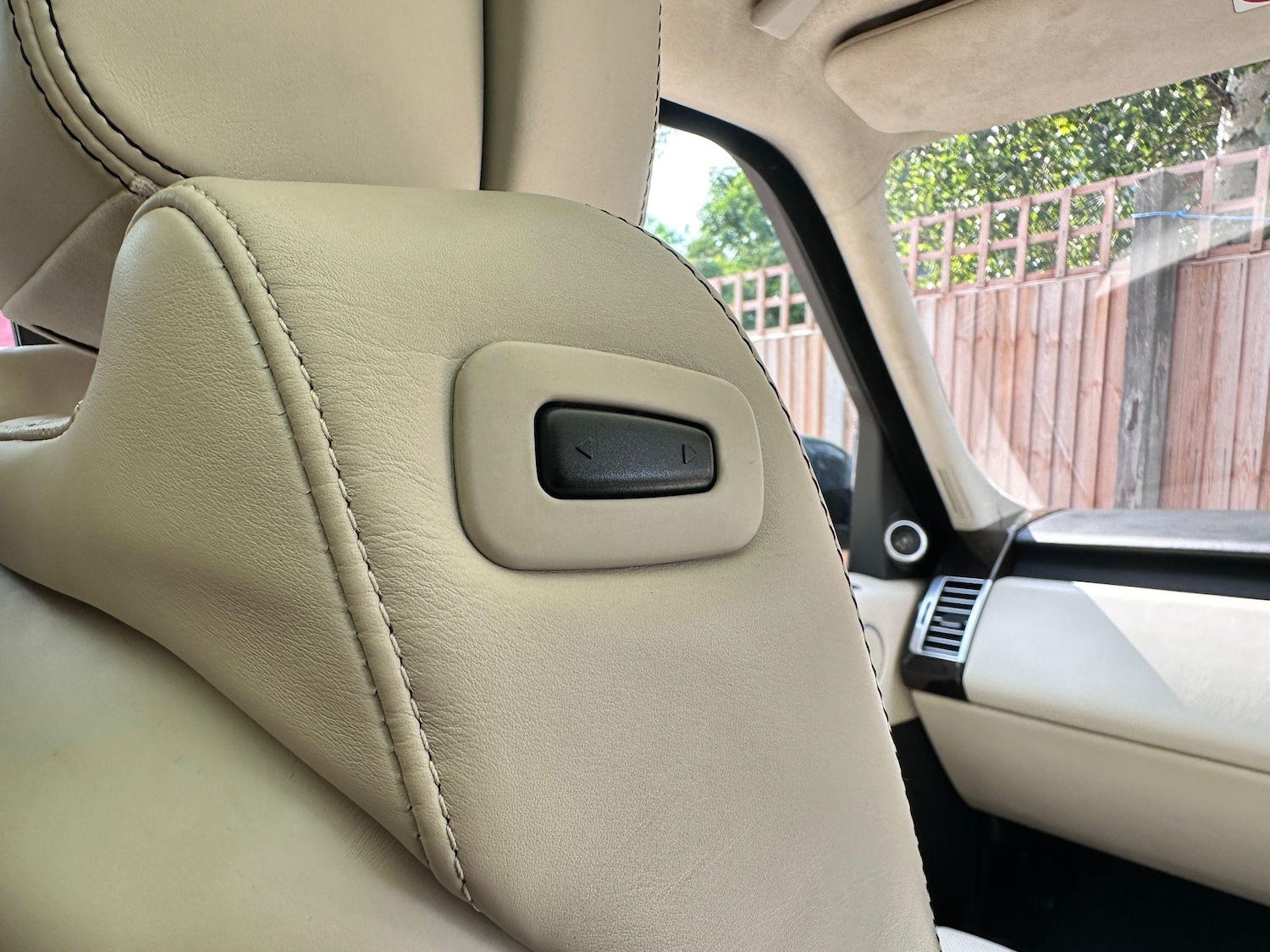 Used Land Rover Range Rover 2015 for sale - 76937666: Photo 11