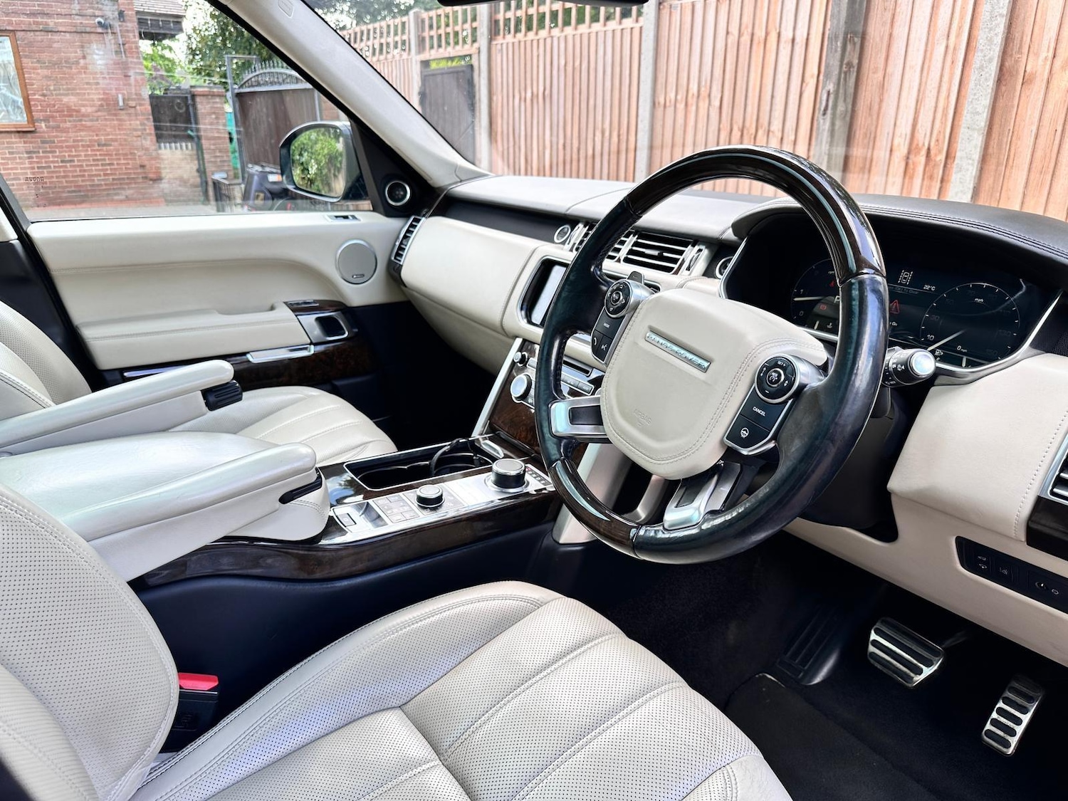 Used Land Rover Range Rover 2015 for sale - 76937666: Photo 6