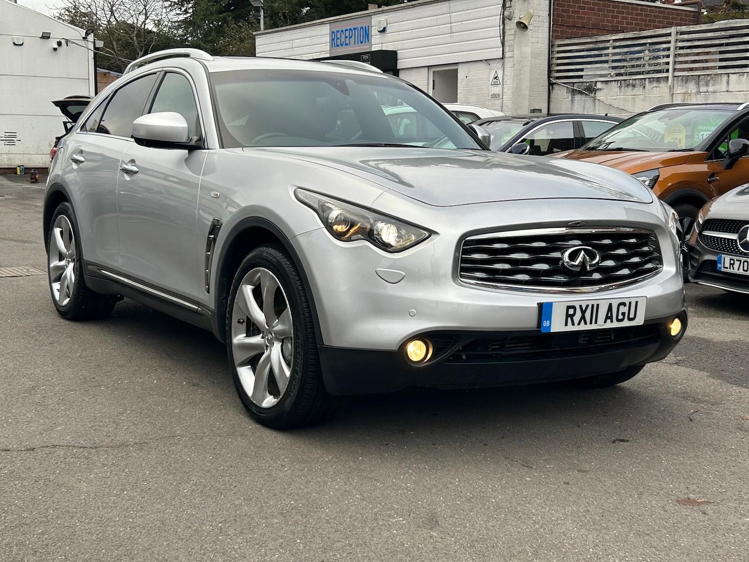 Used Infiniti FX 2011 for sale - 76697879: Photo 1