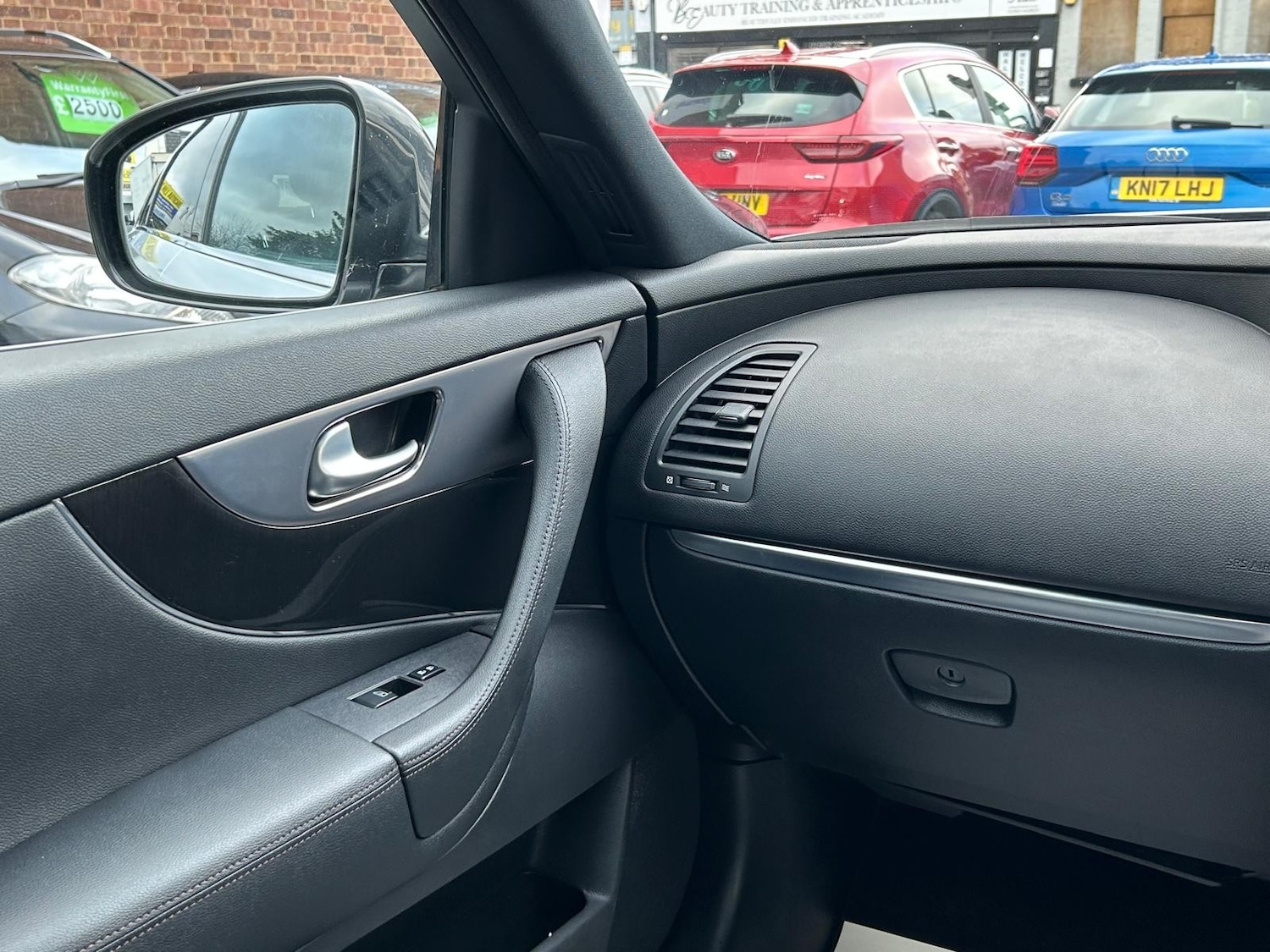 Used Infiniti FX 2011 for sale - 76697879: Photo 24