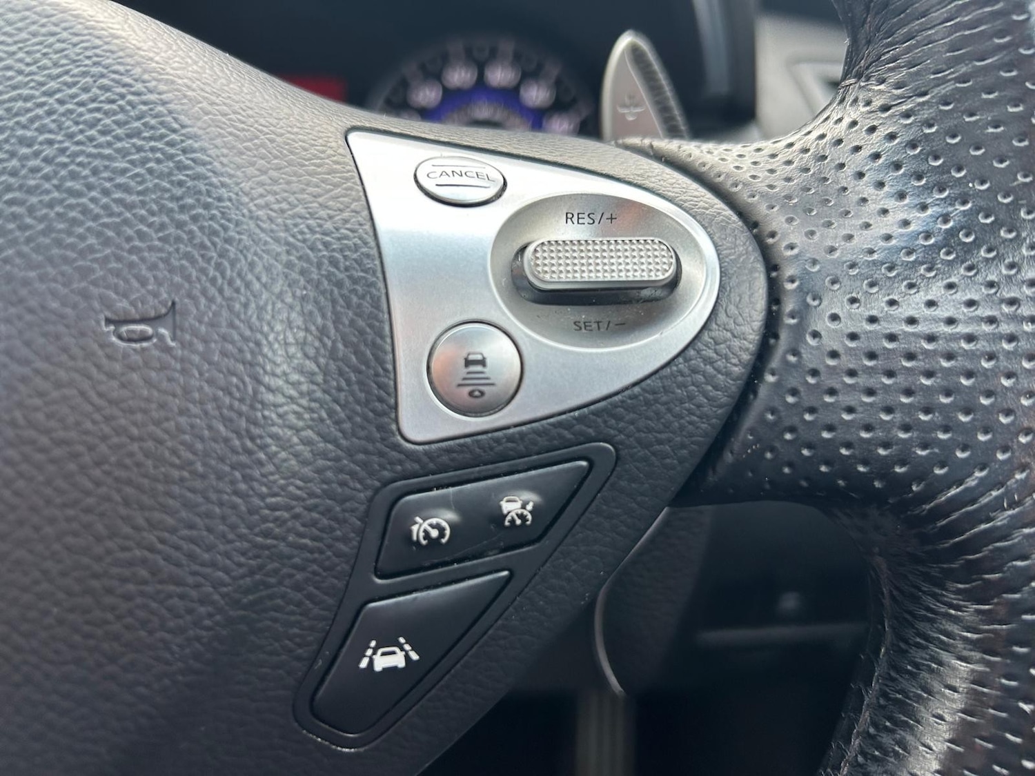 Used Infiniti FX 2011 for sale - 76697879: Photo 38