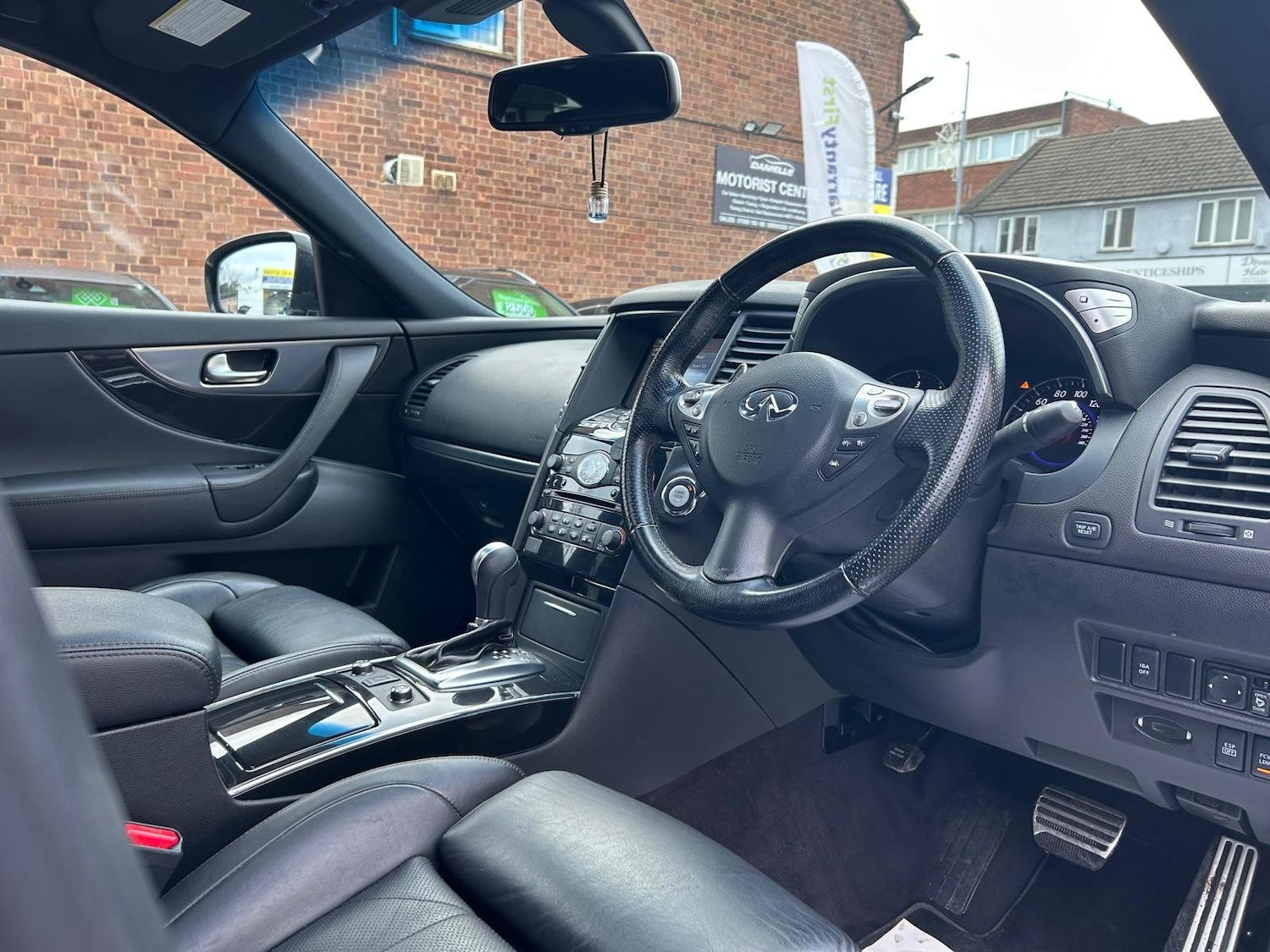 Used Infiniti FX 2011 for sale - 76697879: Photo 4