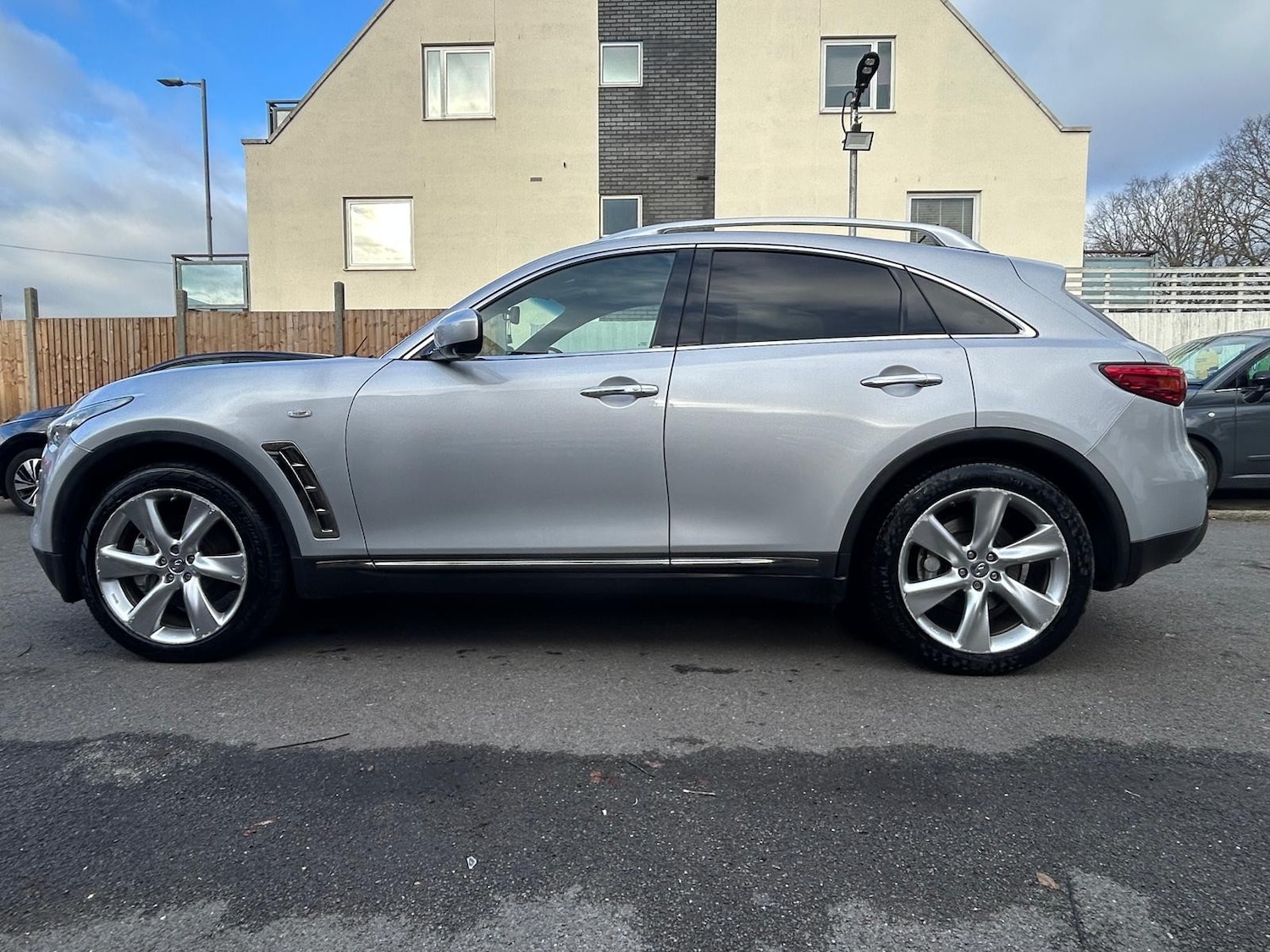 Used Infiniti FX 2011 for sale - 76697879: Photo 51
