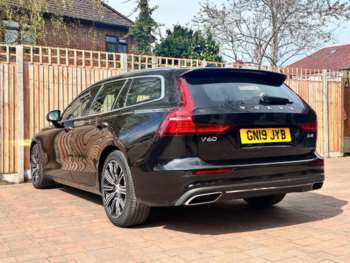 Used Volvo V60 2019 for sale - 74350197: Photo