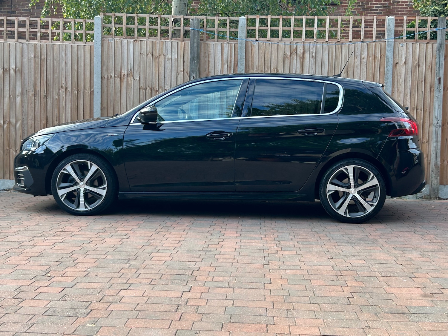 Used Peugeot 308 2018 for sale - 76711977: Photo 17