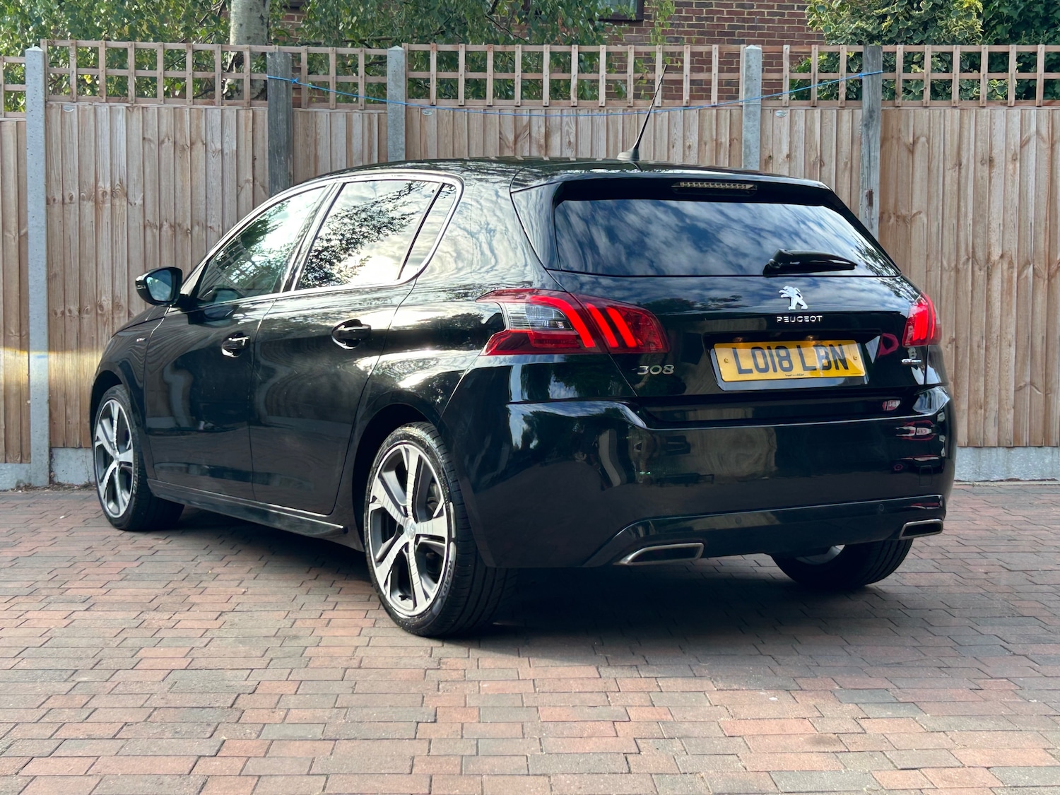 Used Peugeot 308 2018 for sale - 76711977: Photo 2