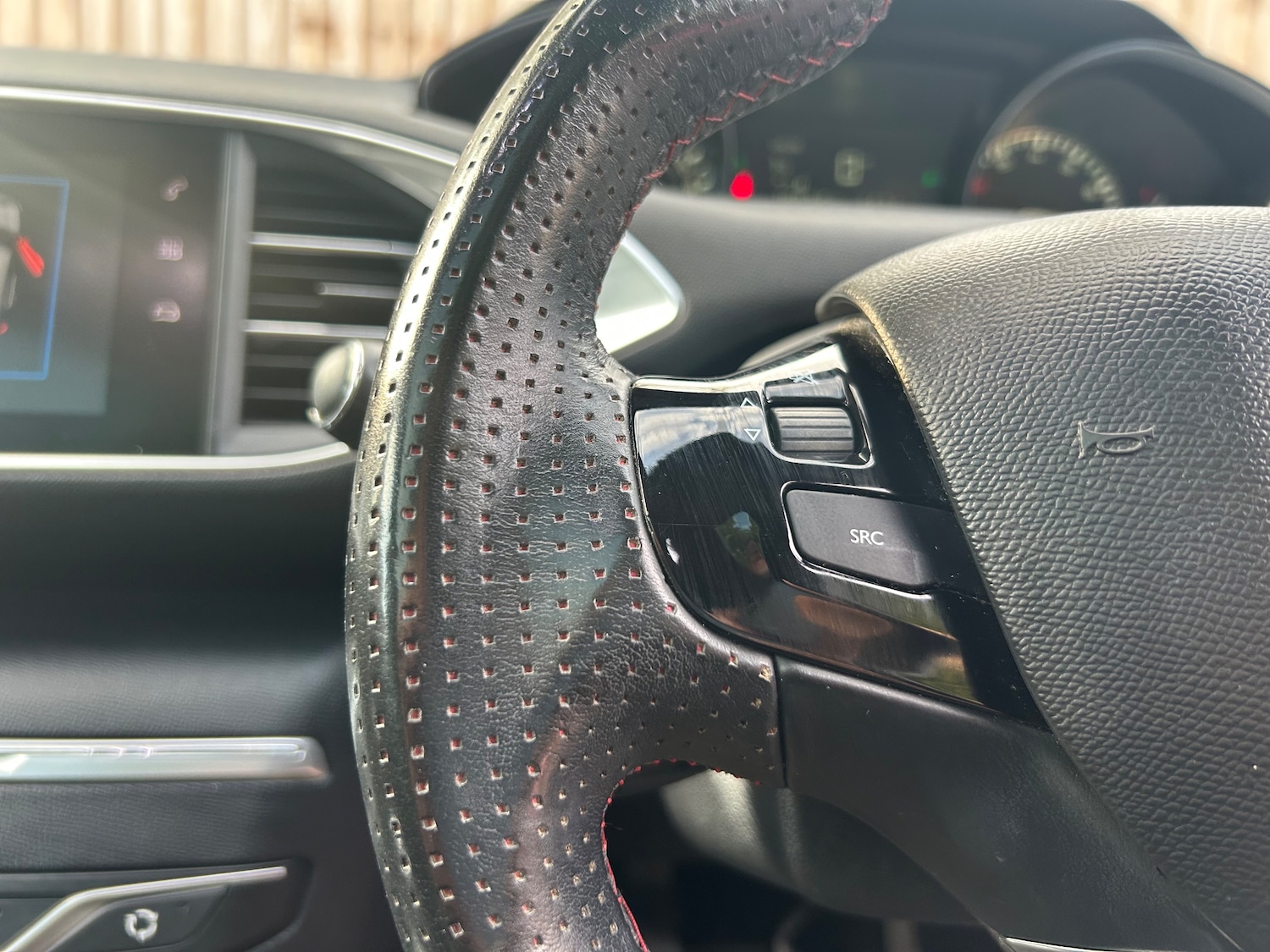 Used Peugeot 308 2018 for sale - 76711977: Photo 23