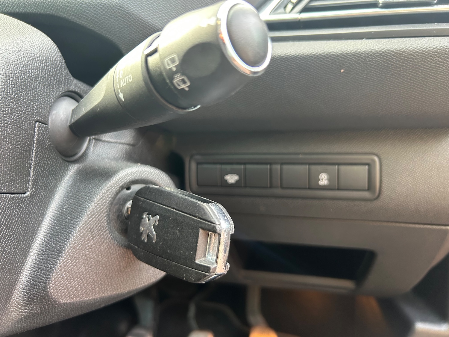 Used Peugeot 308 2018 for sale - 76711977: Photo 24