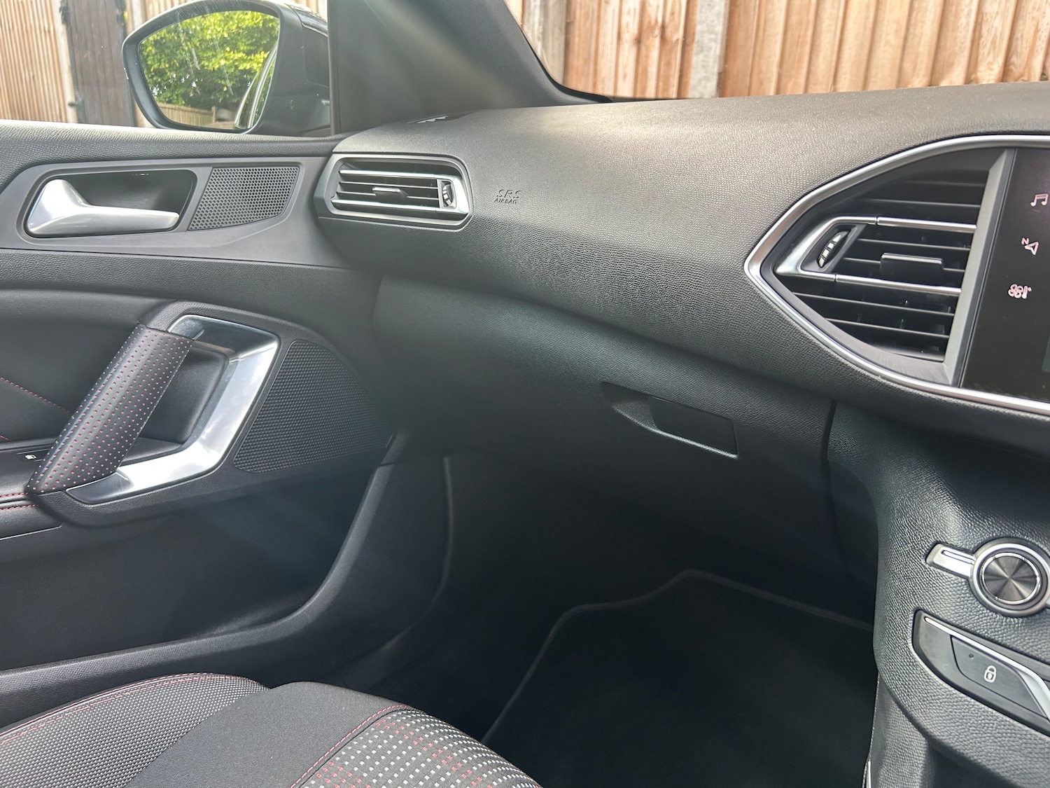 Used Peugeot 308 2018 for sale - 76711977: Photo 26