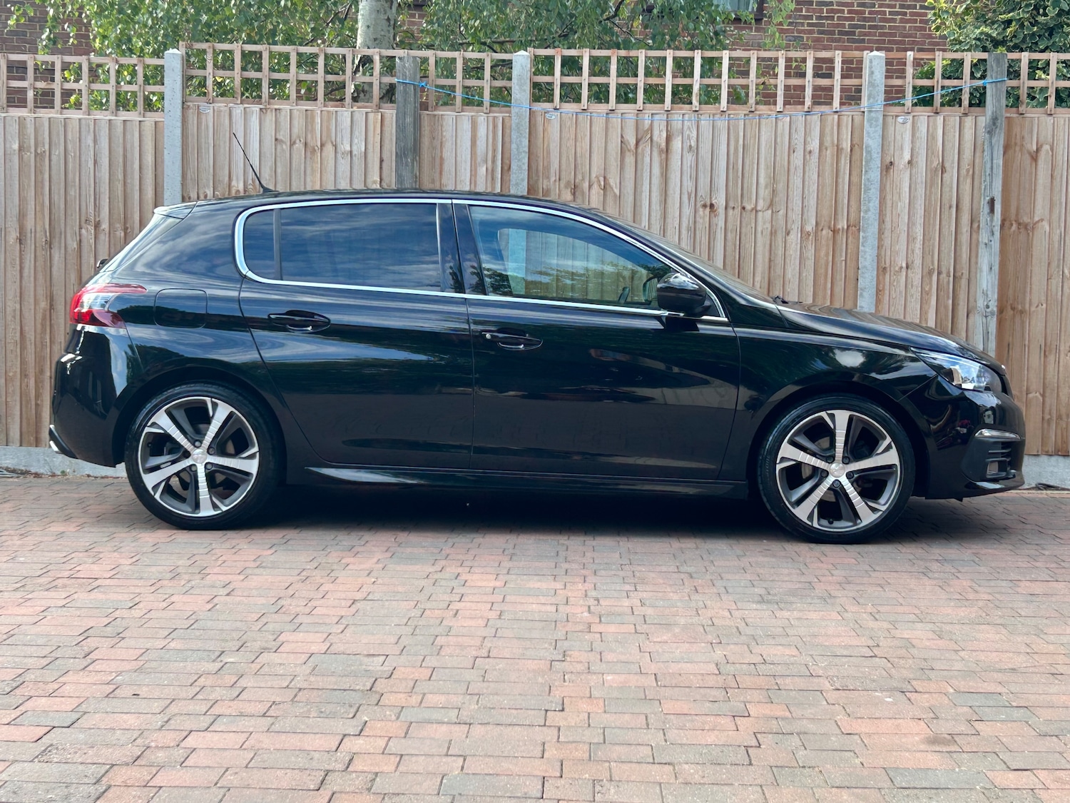 Used Peugeot 308 2018 for sale - 76711977: Photo 3
