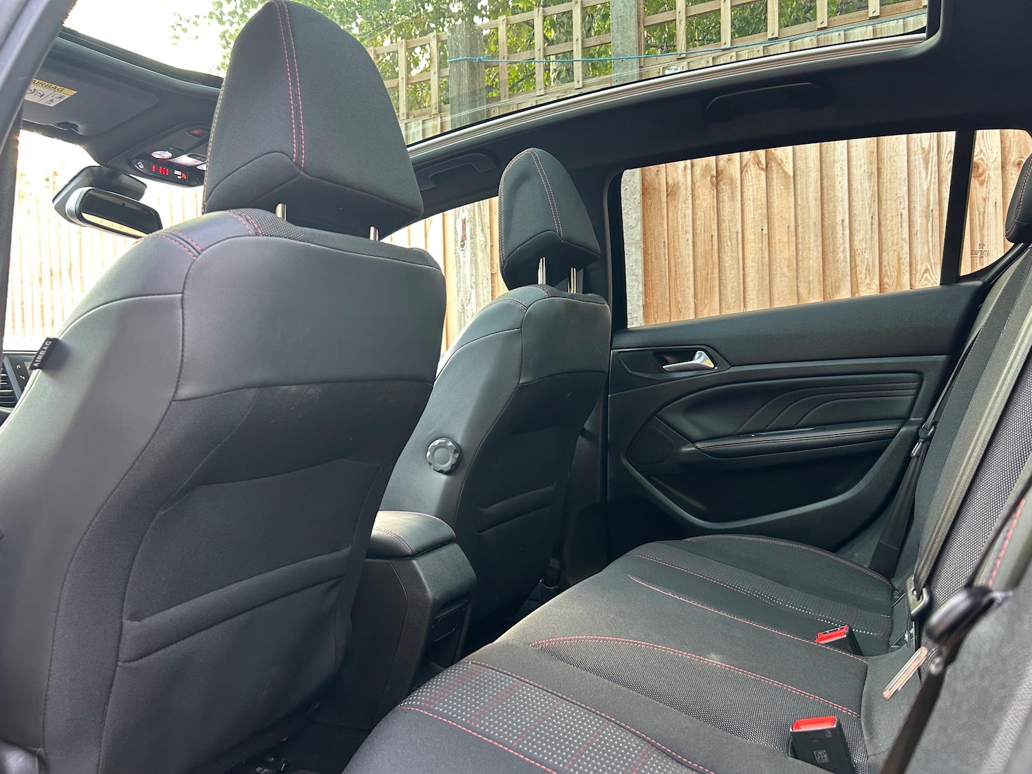 Used Peugeot 308 2018 for sale - 76711977: Photo 41