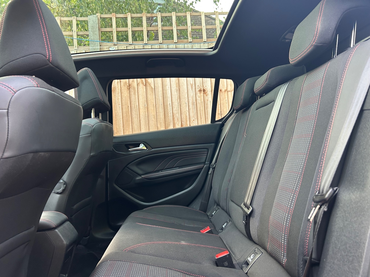 Used Peugeot 308 2018 for sale - 76711977: Photo 42