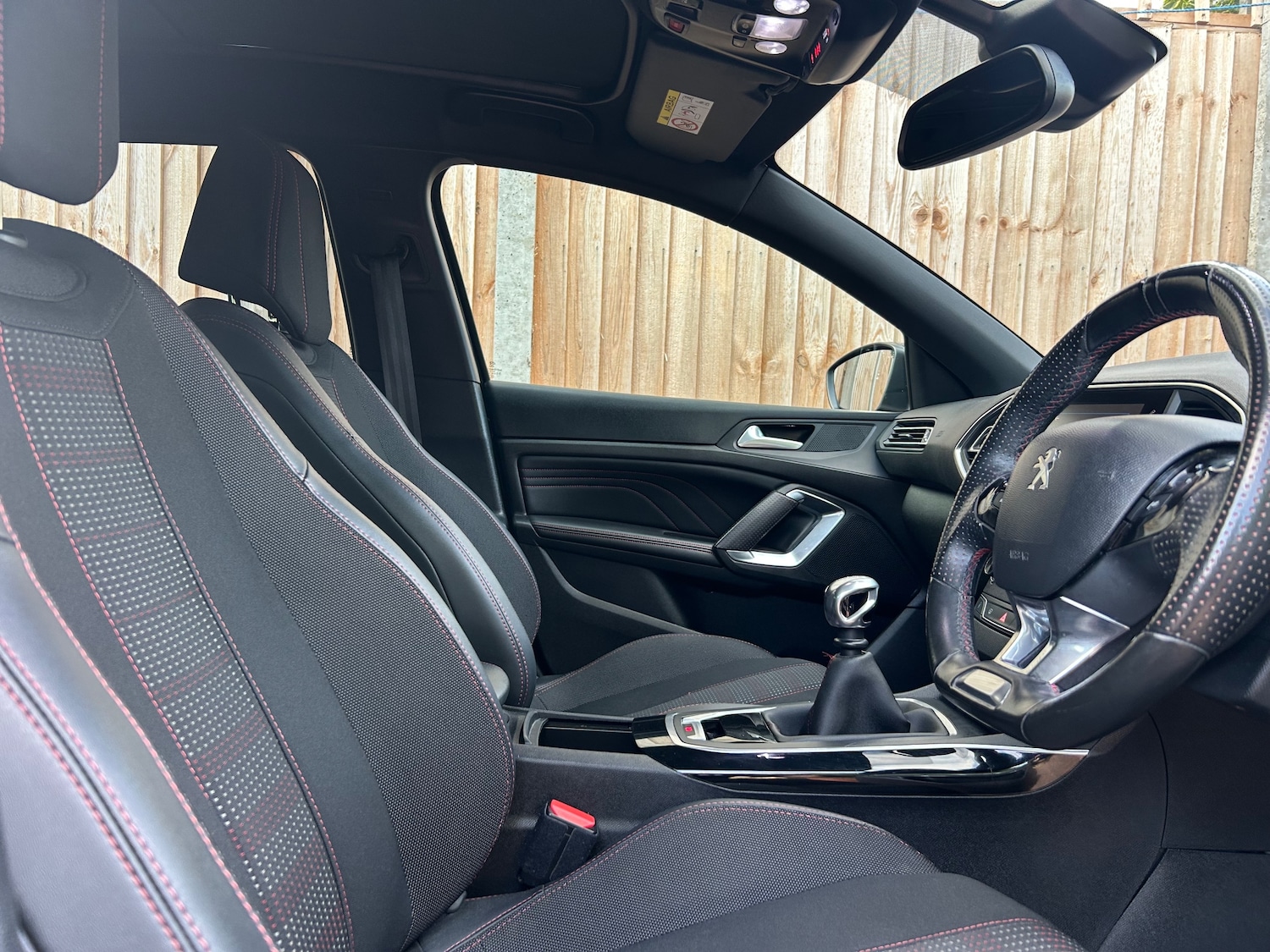 Used Peugeot 308 2018 for sale - 76711977: Photo 8