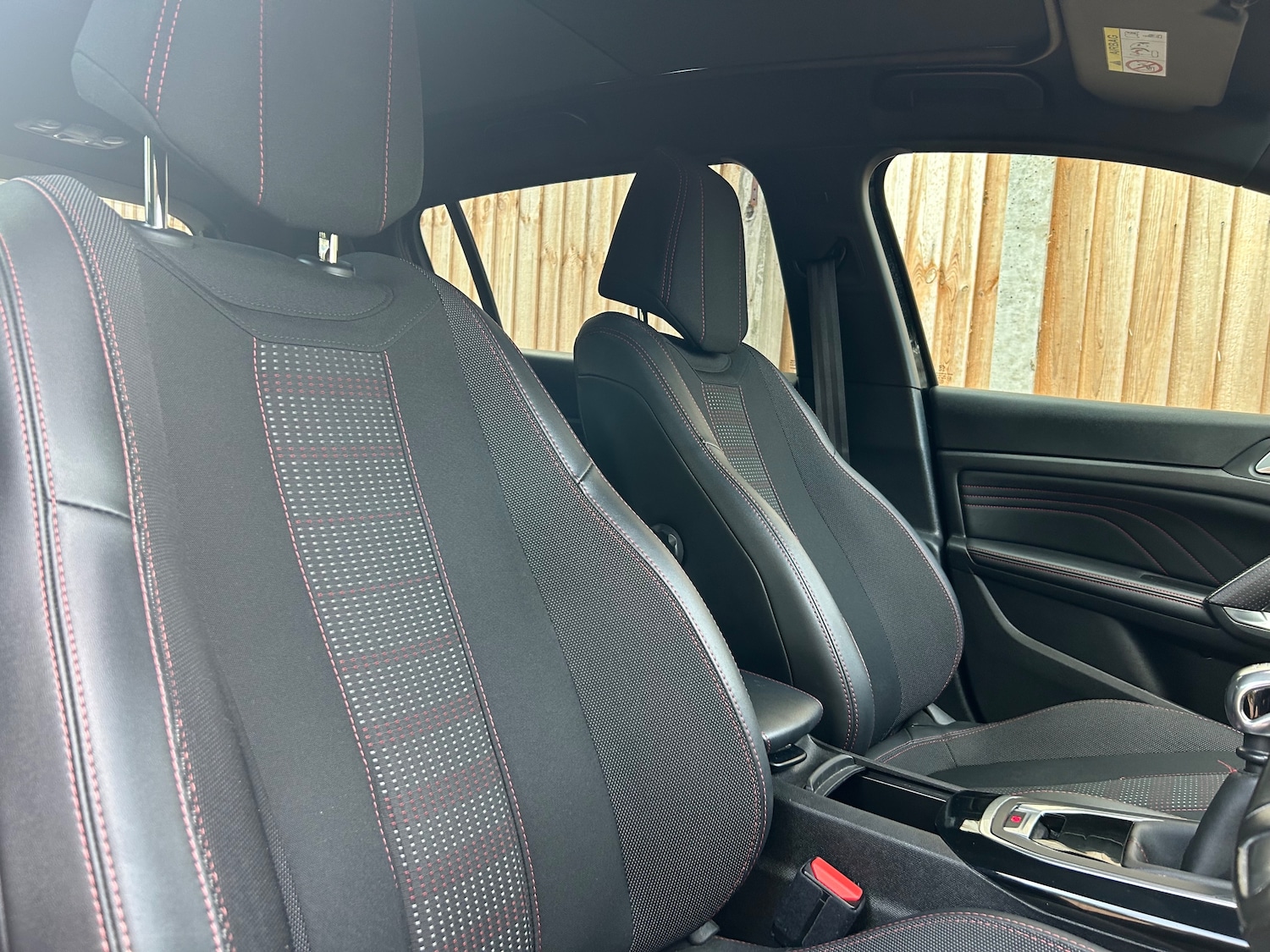 Used Peugeot 308 2018 for sale - 76711977: Photo 9