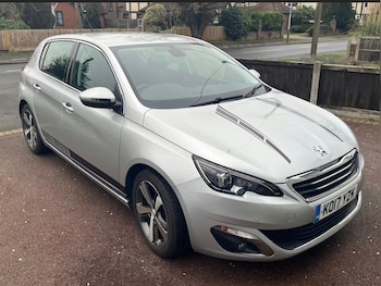 Used Peugeot 308 2017 for sale - 77600543: Photo