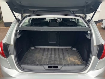 Used Peugeot 308 2017 for sale - 77600543: Photo